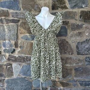 NWT Anthropologie O.P.T. Didi Dress in Green Floral Print size Medium